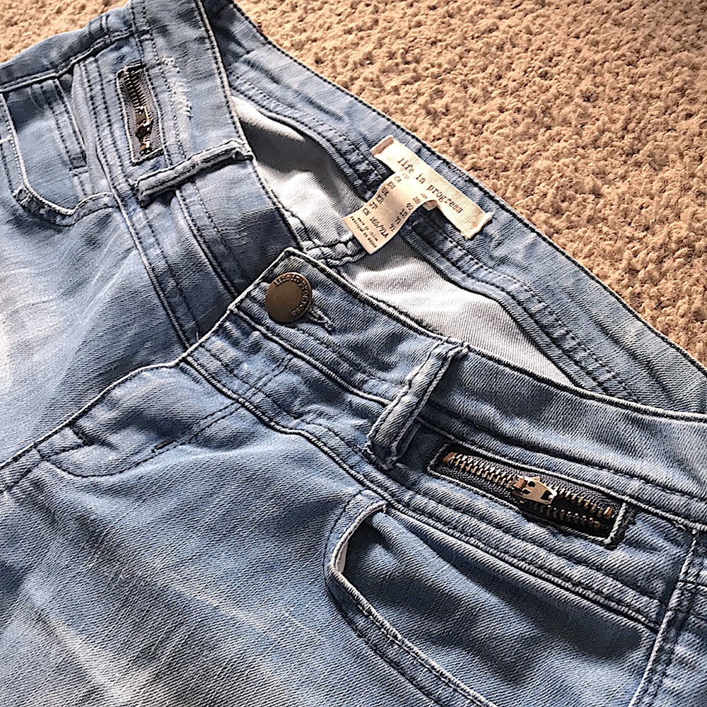 Life In Progress Jeans - Picture 3 of 5